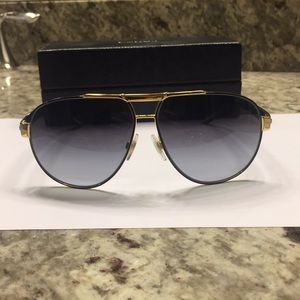Dolce & gabbana aviator style sunglasses
